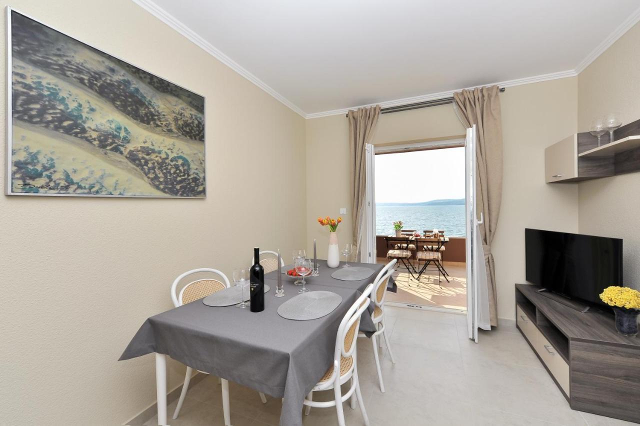 Apartmani Peric 1 Meka Draga Обровац Экстерьер фото