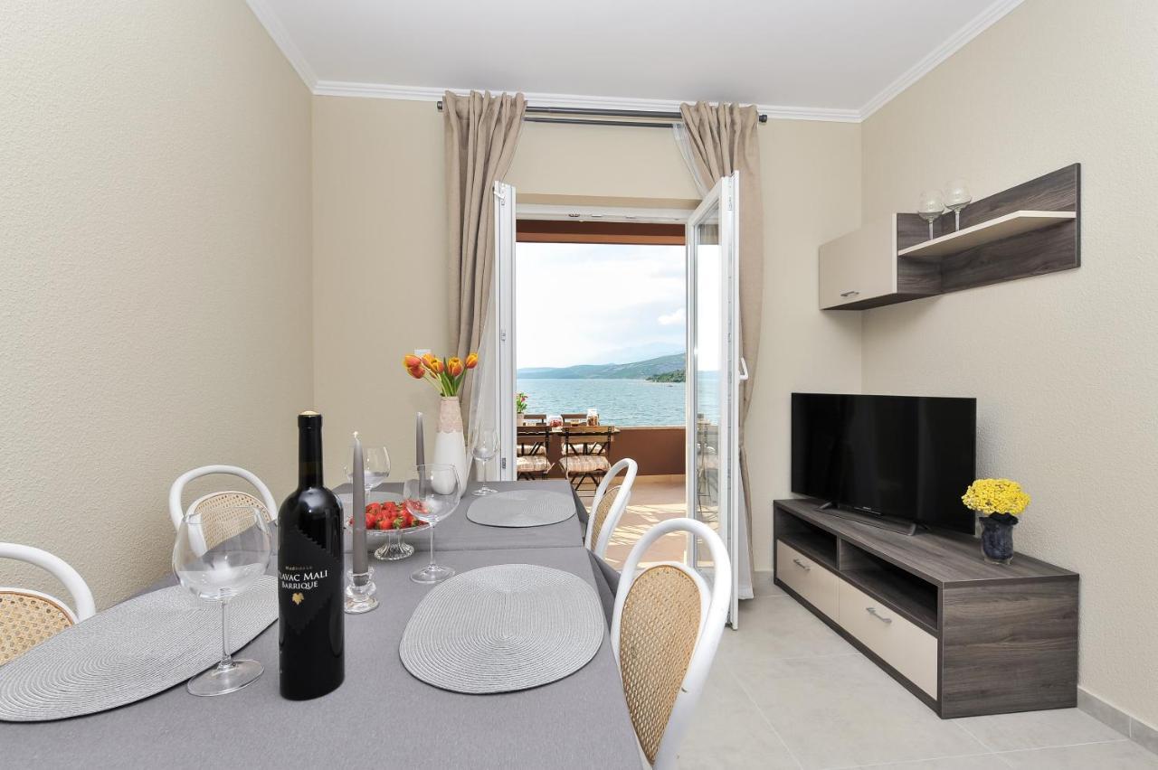 Apartmani Peric 1 Meka Draga Обровац Экстерьер фото